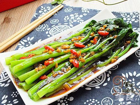 5 phút với món cải xào đẹp mỹ mãn, ai cũng muốn ăn