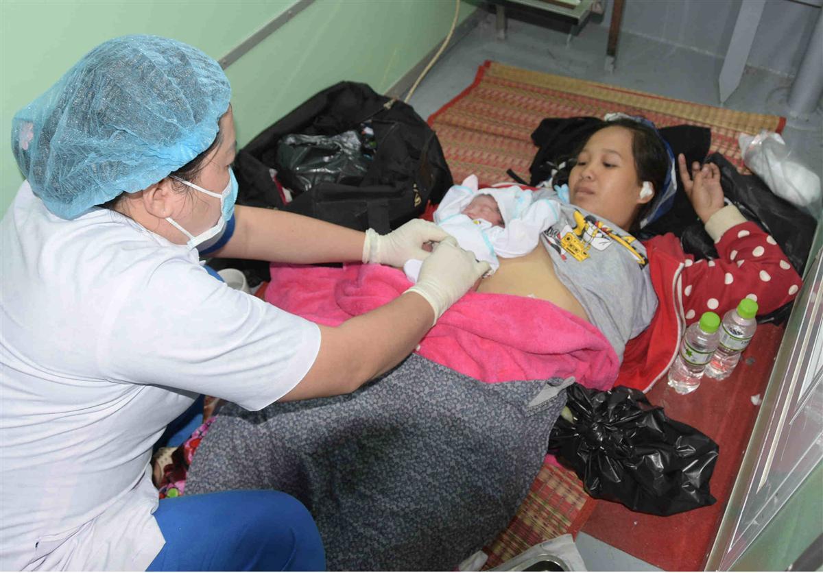 Nhờ anh Điền, chị Thảo đã mẹ tròn con vuông