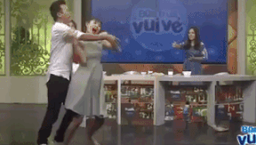 Con gái 'Người phán xử' vật ngã Khải 'Sở Khanh' trên sóng trực tiếp-1