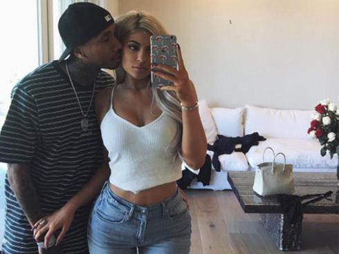 Quá nhanh quá nguy hiểm, Kylie Jenner sắp thành tỷ phú USD ở tuổi 25, khiến Kim tức tối ghen tị?-5