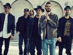 Doanh số âm nhạc của Linkin Park tăng hơn 5000% sau khi Chester qua đời
