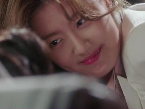 Chiêu đơn giản mà 'độc' của vợ khiến chồng ngoại tình giật mình tới... kiếp sau