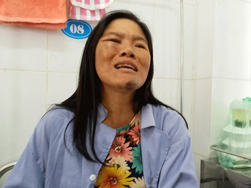 Gia cảnh kiệt quệ của người phụ nữ bán tăm bị đánh oan đến nhập viện vì nghi bắt cóc