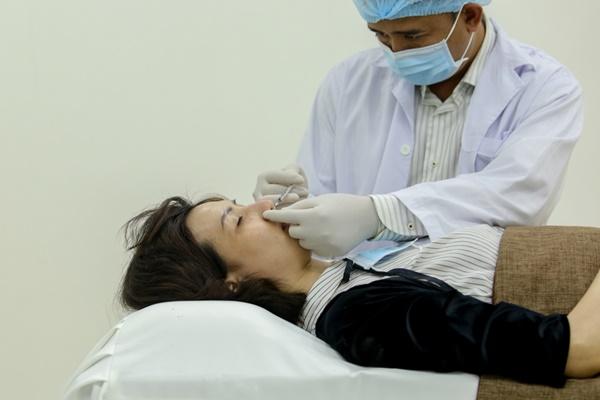 Next Top Model Hồng Xuân đi chỉnh mũi -6