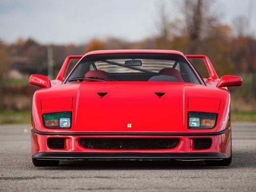 Ferrari F40 và anh em xuất hiện trong video của Top Gear