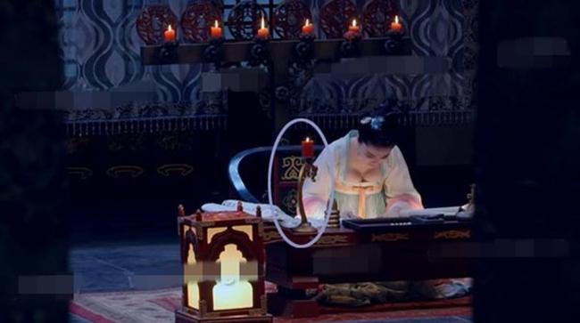 nhat duoc ca ro san ngo ngan trong nhung canh phim nguoi lon hinh anh 14