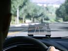 Màn hình hiển thị trên kính giúp lái xe dễ dàng hơn