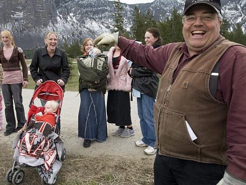 Người có số vợ bằng 2 đội bóng, sinh 145 con ở Canada