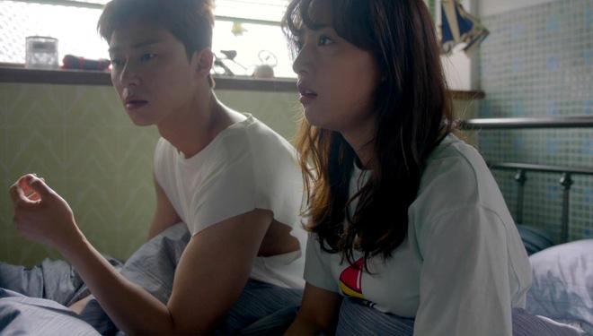 Kẻ thứ 3 cản trở đêm tân hôn của đôi vợ chồng son, có nằm mơ cũng không ngờ đến-1