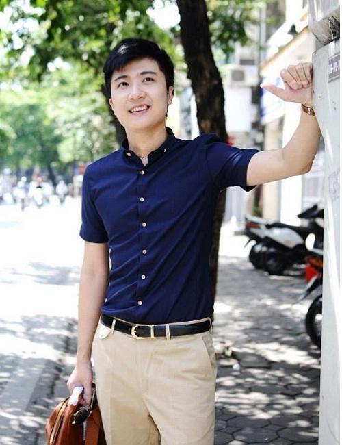 Với ngoại hình điển trai, thầy giáo Hoàng Anh Duy được nhiều sinh viên yêu mến và còn lập hội “phát cuồng” với hơn 3.000 lượt like.