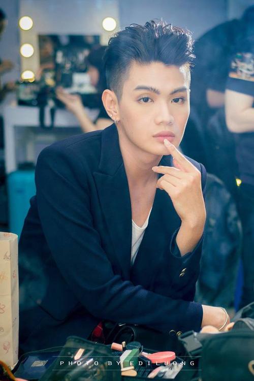 Không còn định nghĩa lông mày sâu róm nào chuẩn hơn dung nhan của Đào Bá Lộc-3