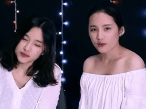 Cư dân mạng 'điên đảo' với cover 'Despacito' phiên bản mùa thi-2