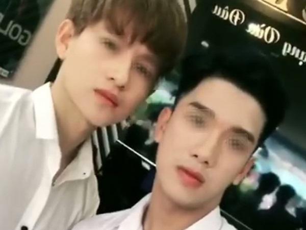 Hà Nội: Bé trai được mẹ đưa vào cửa hàng uống nước bị nhân viên chụp trộm tung lên mạng để câu like-5