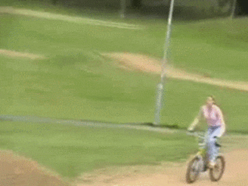 Ảnh động: Nếu chị em coi xe đạp là... đồ chơi-4