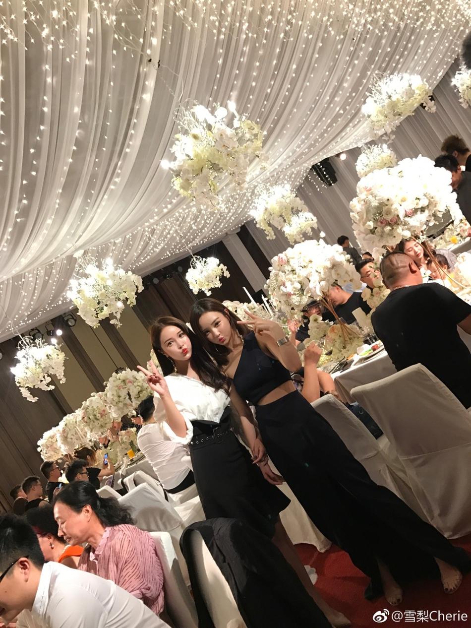 Lễ đính hôn lộng lẫy của bạn gái cũ thiếu gia giàu nhất Trung Quốc-8