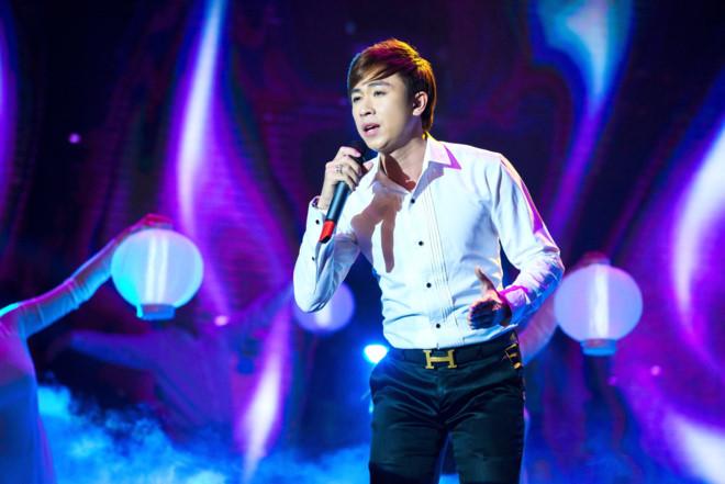 Vì sao Đan Trường, Khởi My hát ở 'sân khấu chuồng gà'?-3