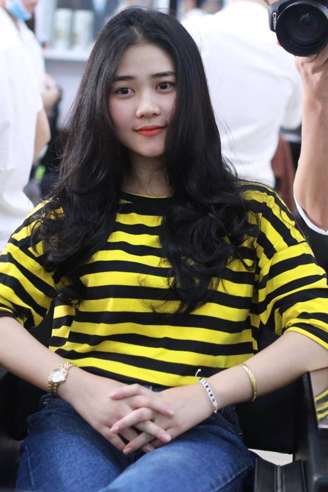 Ngắm gương mặt siêu xinh của hot girl Đăk Lăk khiến vạn người xao xuyến-7