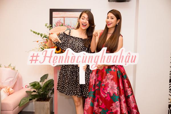 Phạm Hương mặt mộc đi hát karaoke sau sự cố quán trà sữa bị tạt sơn-8