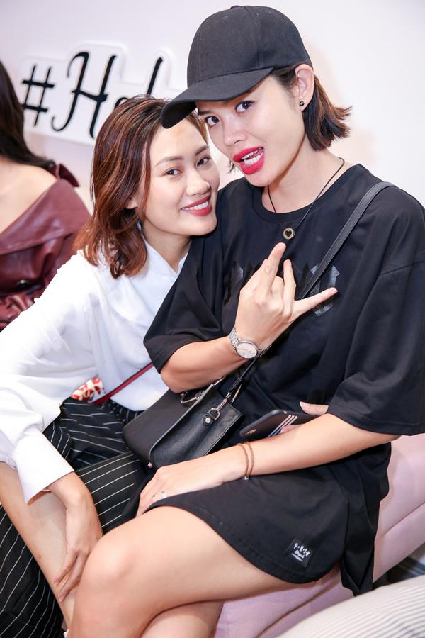 Phạm Hương mặt mộc đi hát karaoke sau sự cố quán trà sữa bị tạt sơn-10