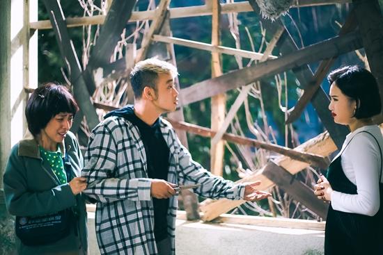 Bật mí hậu trường cảnh quay Hoàng Phi bắt cóc 'Hoa hậu hài' Thu Trang-2