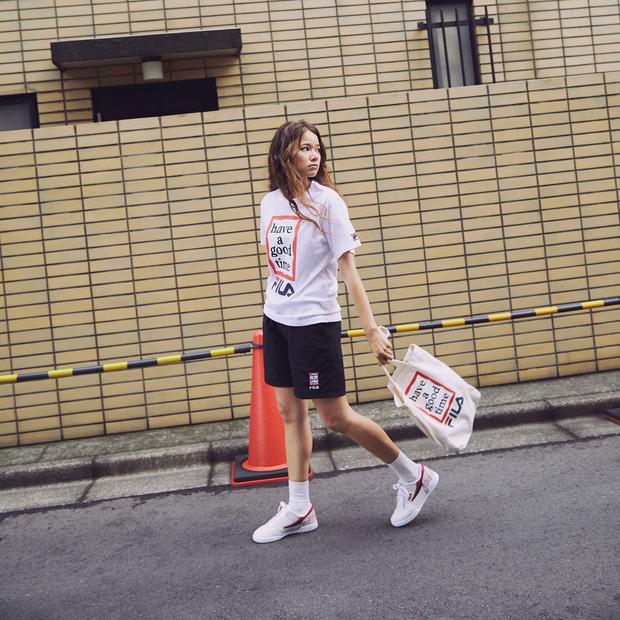 Giới trẻ châu Á người người nhà nhà đang diện T-shirt và sneaker Fila chất phát ngất ra sao?-3