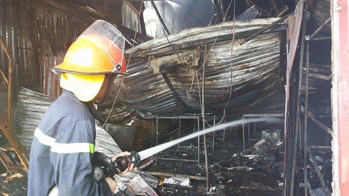 Cháy lớn ở khu xưởng huyện Hoài Đức, 8 người tử vong-7