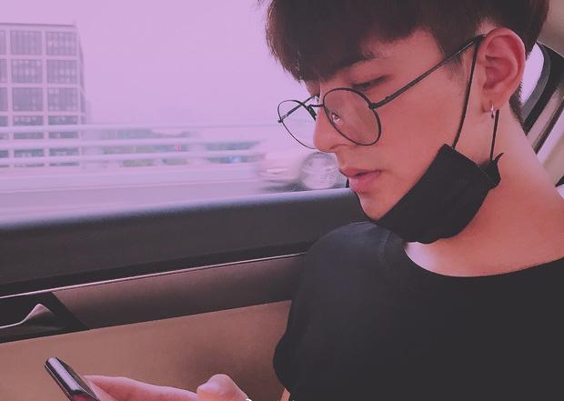 Nhan sắc thật của 'hot boy khẩu trang' làm các cô gái phát cuồng-5