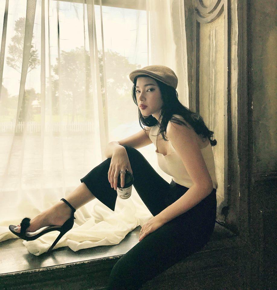 Hot girl - hot boy Việt 30/7: Chia tay Decao, Châu Bùi nhủ lòng 'Là con gái phải biết yêu lấy mình'-1