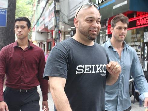 Flores về nước, khép lại gần 1 tháng ồn ào ở Việt Nam-2