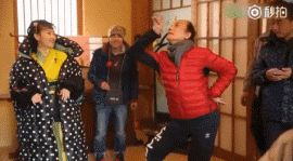 Hậu trường hài hước hé lộ 'bậc thầy' diễn sâu trong phim Hoa ngữ-9