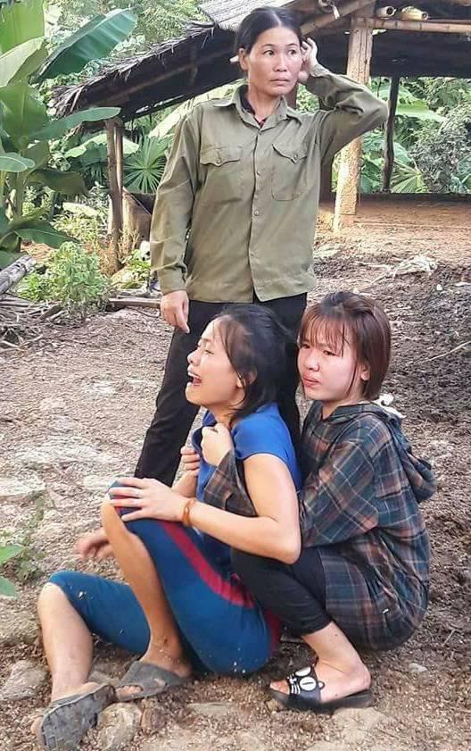 Thanh Hóa: Bé trai 20 tháng tuổi mất tích bí ẩn chỉ sau 2 phút ôm cổ mẹ trong bếp-2