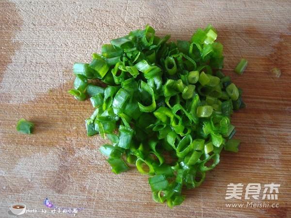 'Biến tấu' cơm nguội thành món cơm rang trứng ăn sáng vừa nhanh lại rẻ-2