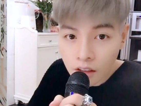 Đức Phúc và giấc mơ ‘nam thần’, ‘nữ thần’ trong giới giải trí