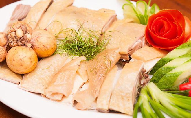 Nấu thịt bò, thịt heo, muốn biết chín hay chưa thì cứ lấy nĩa ra kiểm tra-1