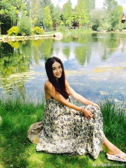 Vợ chồng Ôn Bích Hà cùng con đoàn tụ ở Mỹ sau ồn ào ly thân-5