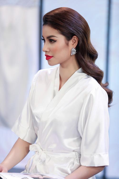 Lý Quí Khánh diện áo khoác 250 triệu đến 'dằn mặt' các người đẹp-7