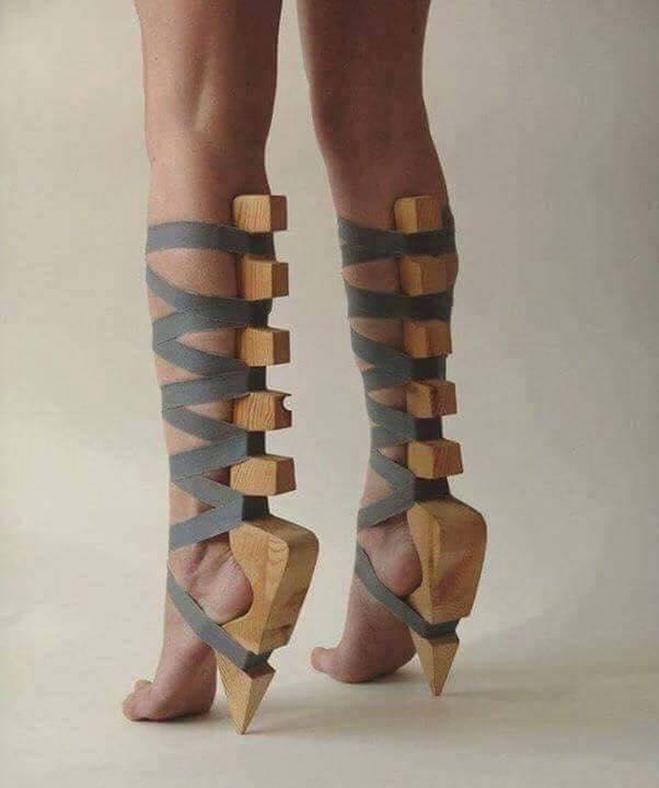 Cười vỡ bụng với những mẫu giày siêu độc đáo trên thế giới-5