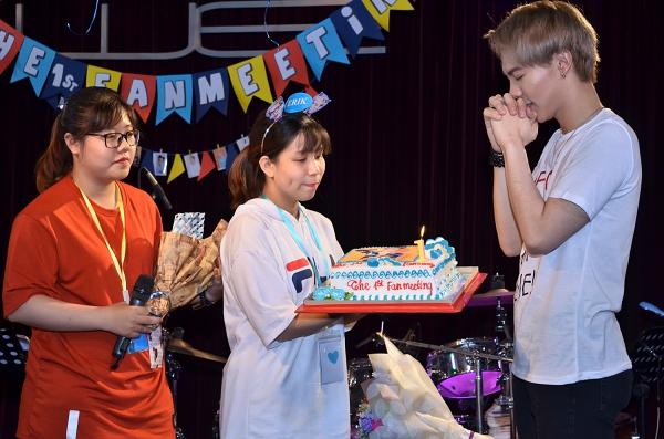 Bất ngờ vì bố Erik hát 'Sau tất cả' ngọt không kém con trai-3