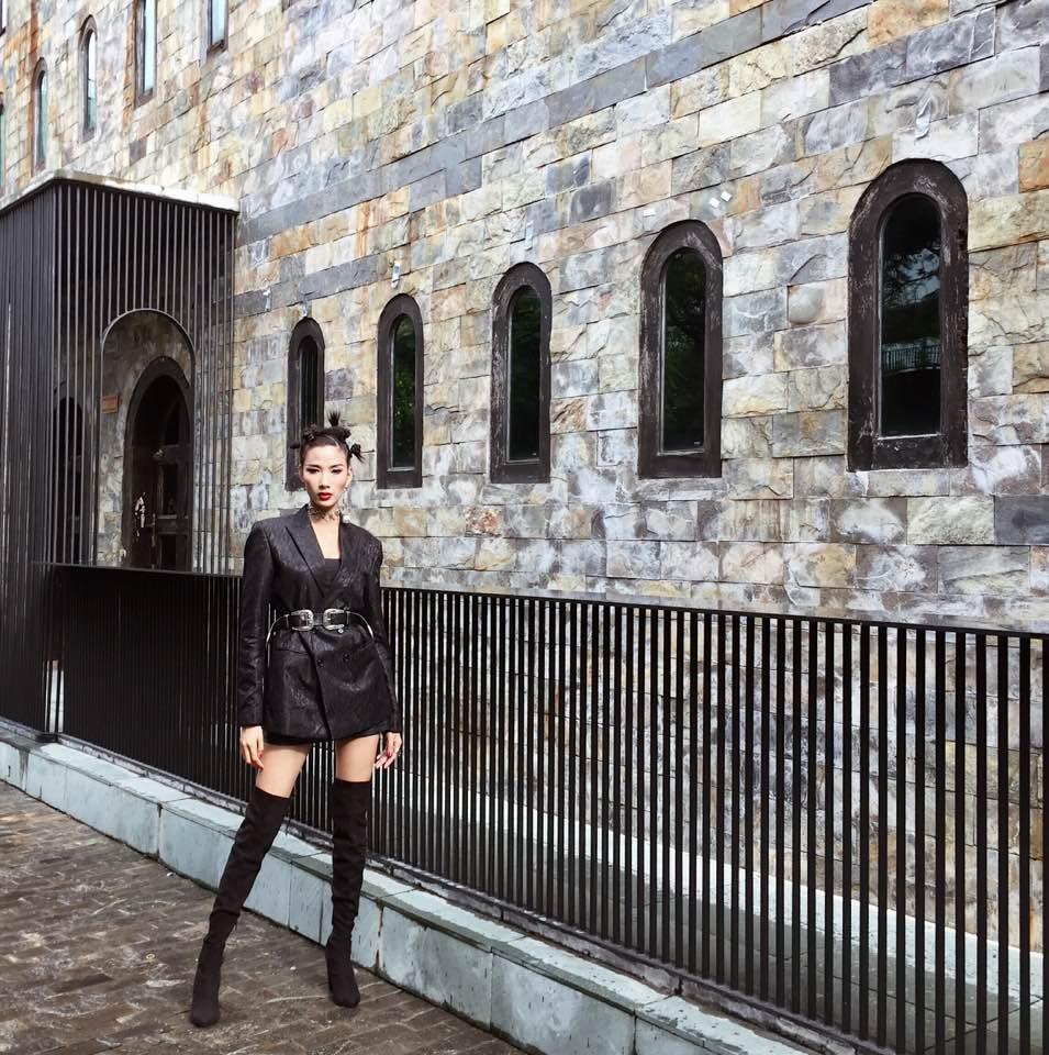 Cùng một kiểu tóc nhái Rihanna: Tóc Tiên đẹp cá tính - Hoàng Thùy lại 'cạn lời'-11