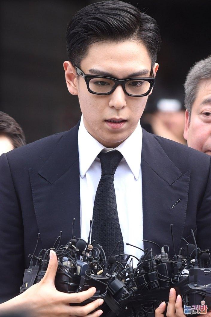 T.O.P bị chỉ trích khi cố quay lại quân đội với tư cách lính cảnh sát-4