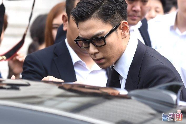 T.O.P bị chỉ trích khi cố quay lại quân đội với tư cách lính cảnh sát-5