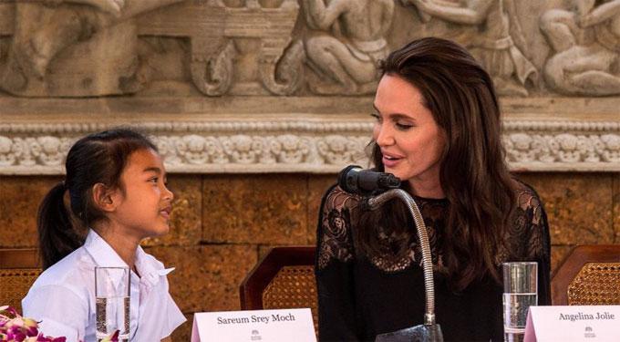 Angelina Jolie lên tiếng khi bị chỉ trích là dùng tiền để dụ trẻ em nghèo đóng phim-2