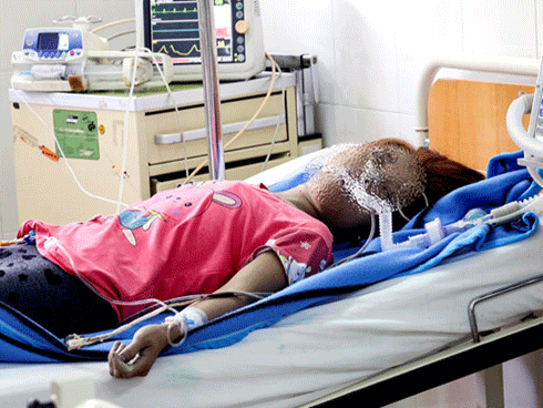 Ninh Bình: Học sinh lớp 9 nhảy từ tầng 3 sau khi bị cô giáo thu điện thoại-4