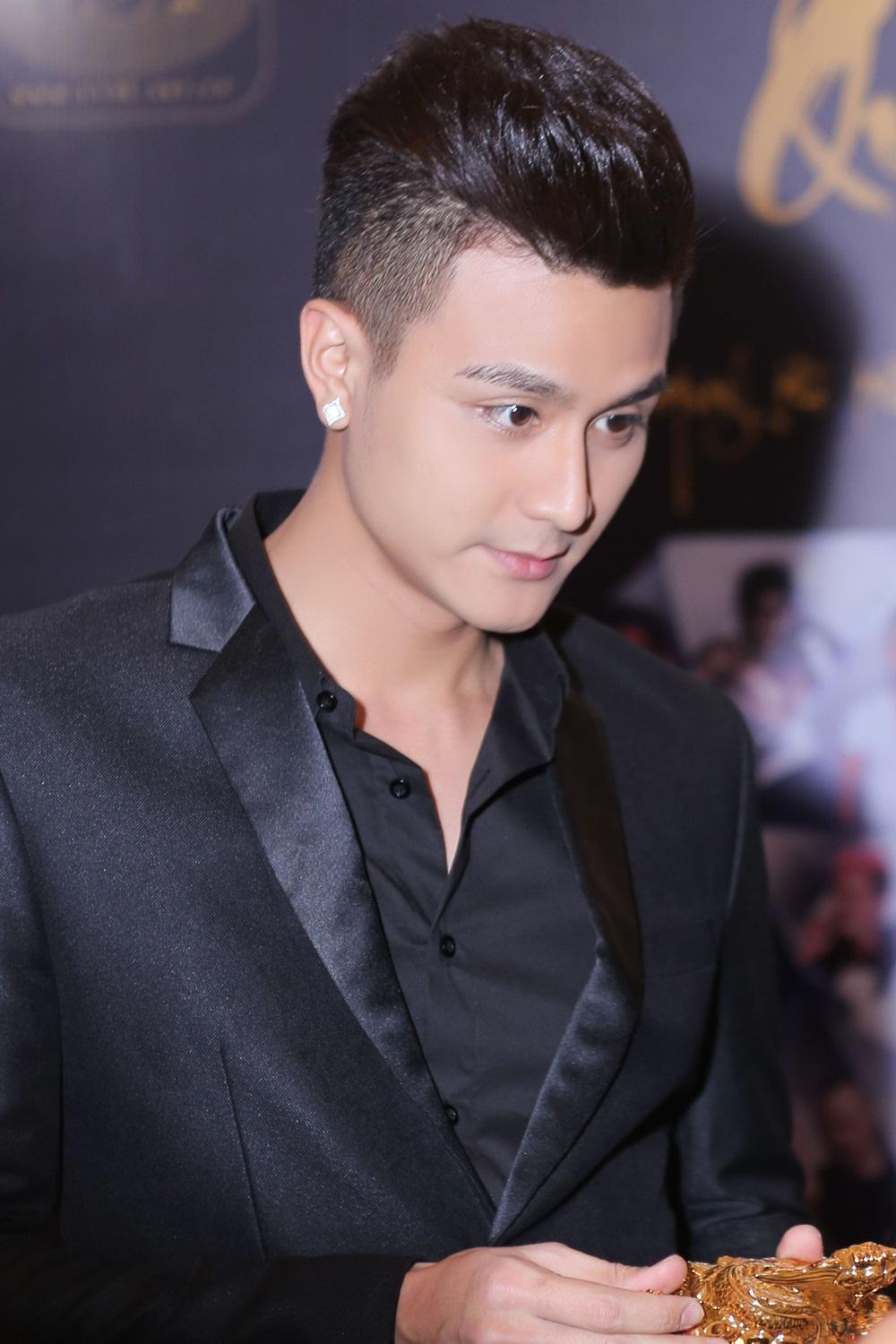 Không cần 'đập mặt', showbiz Việt vẫn có rất nhiều mỹ nam đẹp không góc chết-2