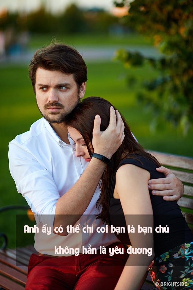 Nhìn kiểu ôm, biết ngay chàng có thực sự nghiêm túc với bạn trong mối quan hệ này-6
