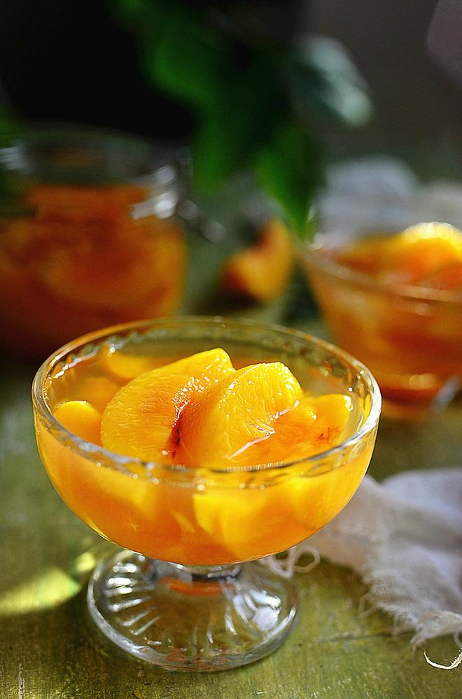 Bí quyết làm đào ngâm ngon giòn để dành ăn dần-5