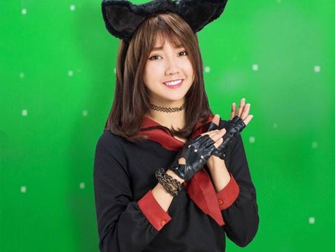 Hot girl - hot boy Việt 2/8: Khánh Vy lộ hình ảnh được trai Tây chăm sóc-10