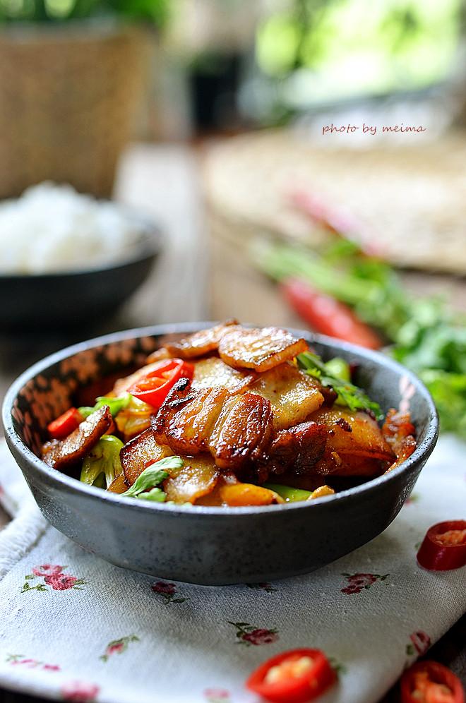 Thịt ba chỉ rang cháy cạnh với khoai tây thế này, ai chả muốn ăn-9