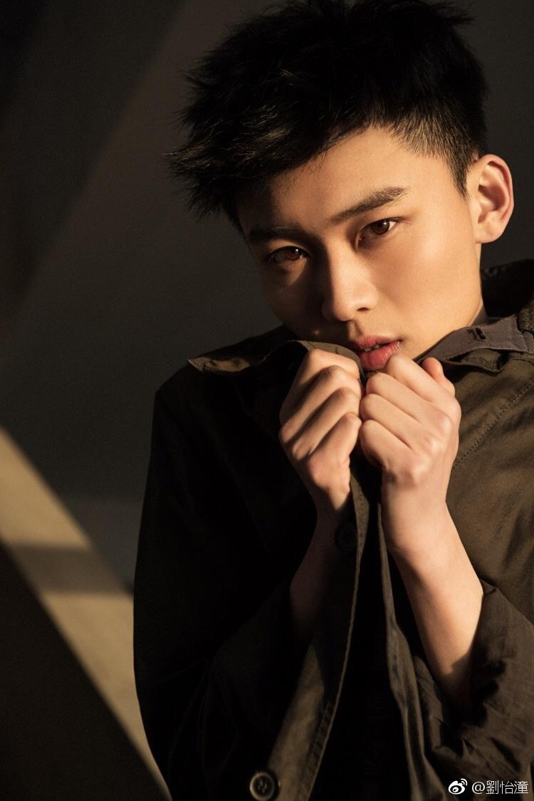 Chàng soái ca điển trai, học giỏi đúng chuẩn con nhà người ta-1