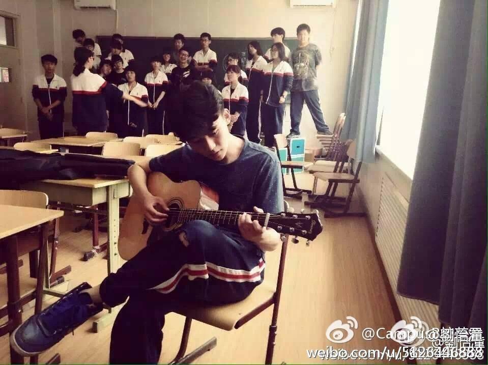 Chàng soái ca điển trai, học giỏi đúng chuẩn con nhà người ta-7